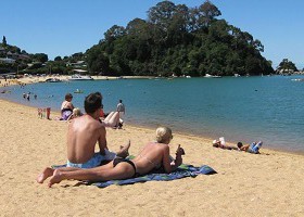 ニュージーランドで海水浴