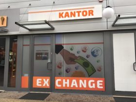 KANTOR　両替所
