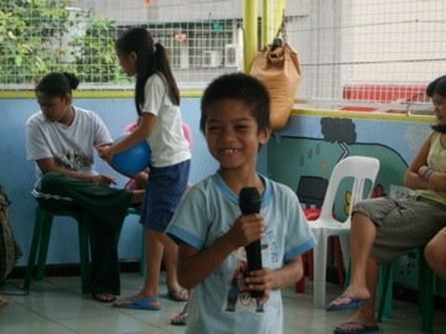 フィリピンの子供