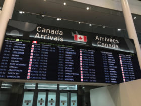 トロント・ピアソン国際空港到着ロビー